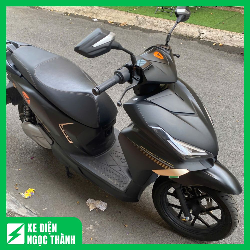 Bán Xe Máy Điện Cũ Yadea Velax Màu Đen