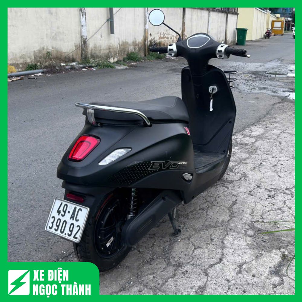 Bán Xe Máy Điện Cũ Evo Grand Màu Đen - Ảnh 3