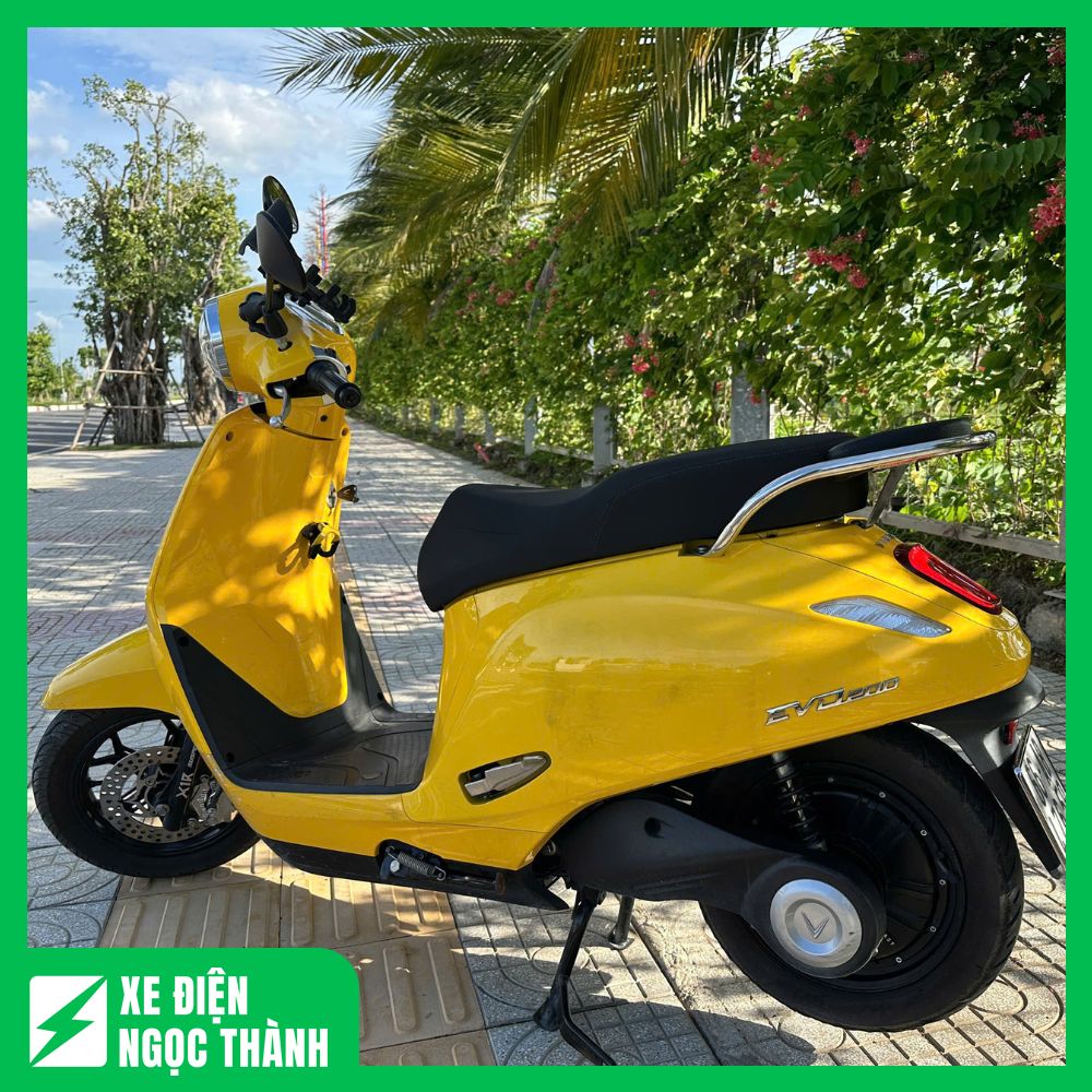 Bán Xe Máy Điện Cũ Evo200 Màu Vàng - Ảnh 3