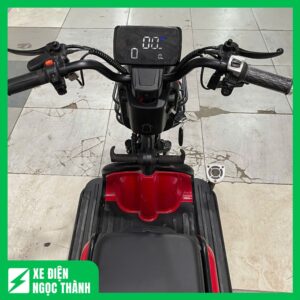 Alternative view of Bán Xe Điện 3 Bánh Màu Đỏ Đen Dành Cho Người Khuyết Tật
